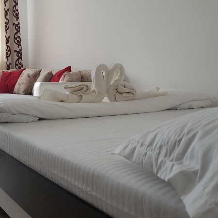 Studio Central Piatra Neamt Bagian luar foto