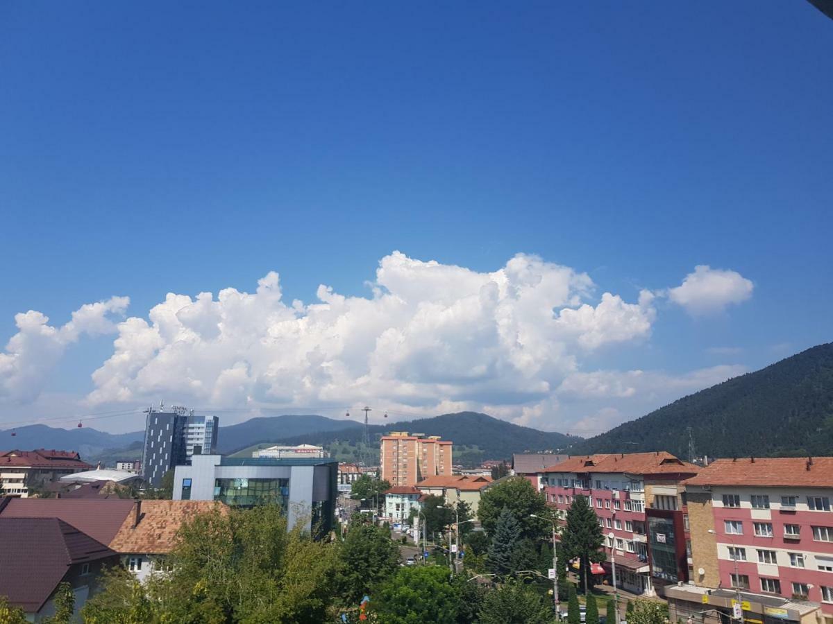 Studio Central Piatra Neamt Bagian luar foto